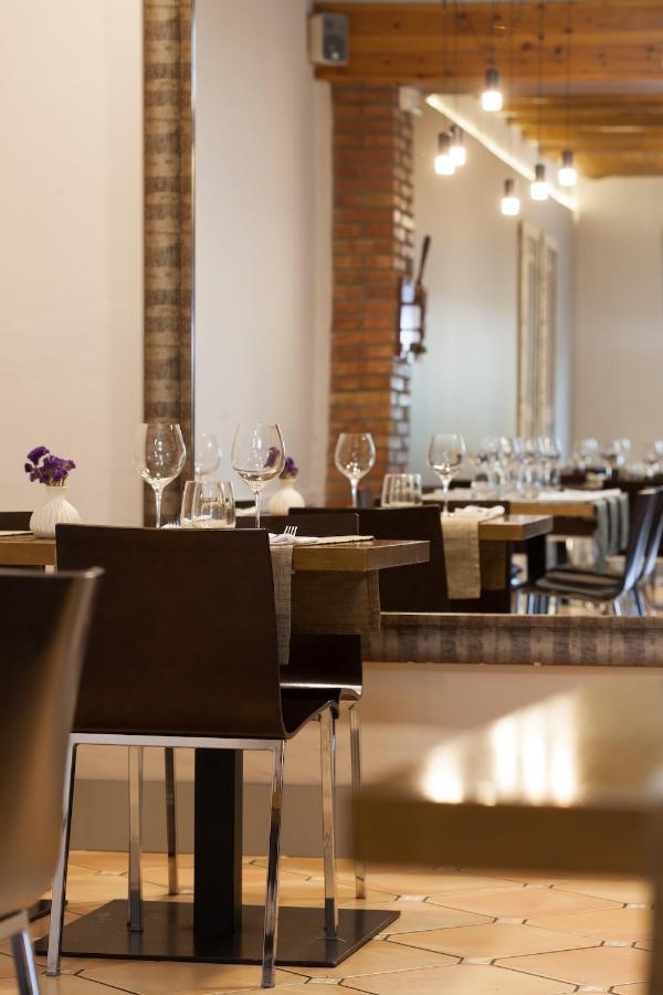 Hostal Restaurant Roma Cubells エクステリア 写真